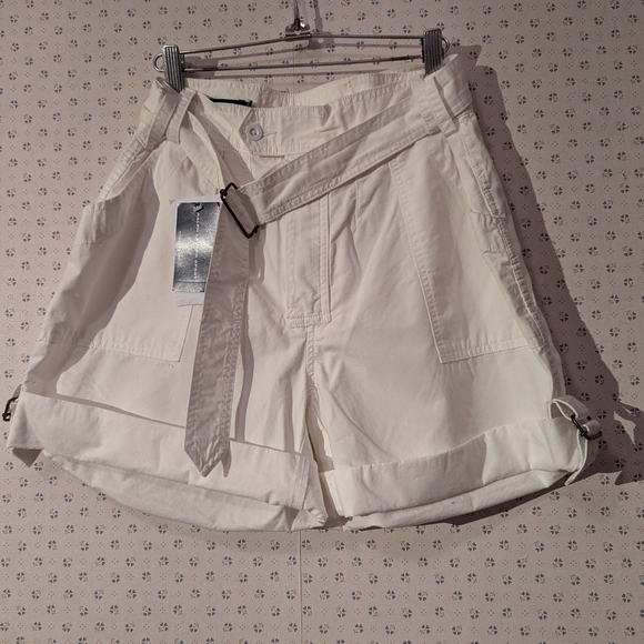 Ralph Lauren Pants - 🤍 NWT Vintage Ralph Lauren Sport Women's White Cuffed Belted Shorts